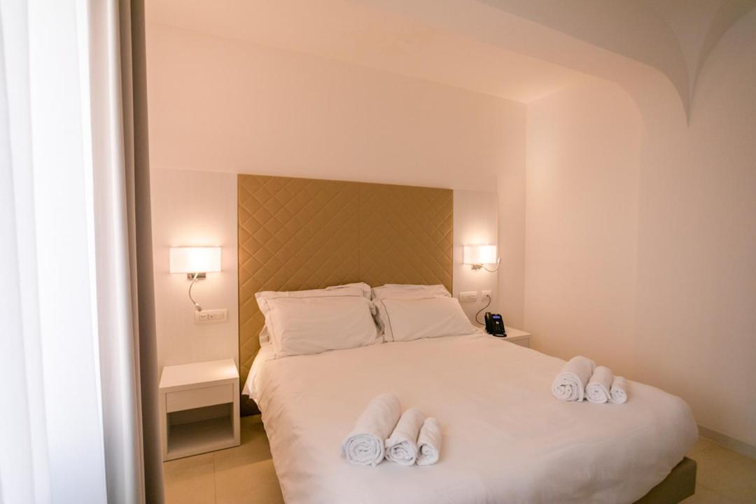 Hotel Moresco Santa Teresa Gallura Exterior foto